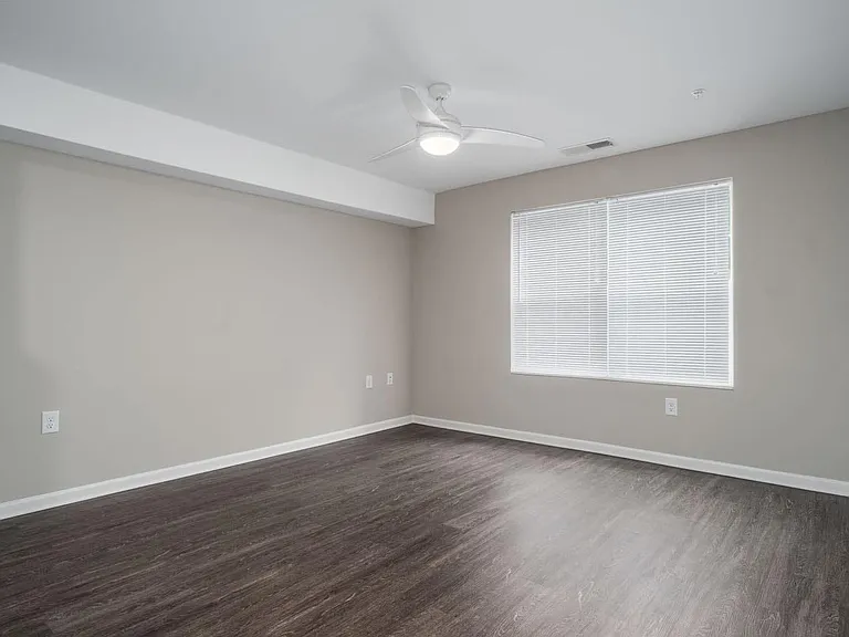 Northlake Center Apartments — Photo 9