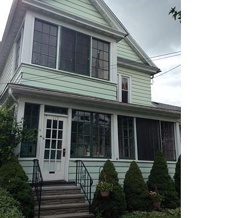 3rd image of 175 Malverne Dr