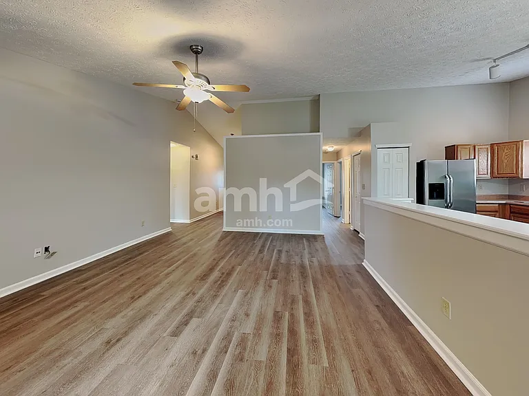 8074 Sydney Ln — Photo 7