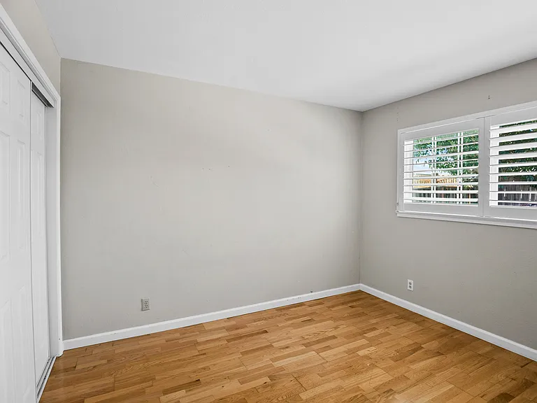 1319 Wylie Way — Photo 15