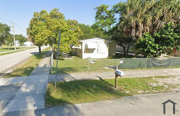 1st image of 201 NW 28th Ave