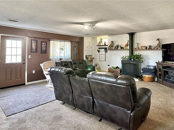 5th image of 1000 Griffiths Dr