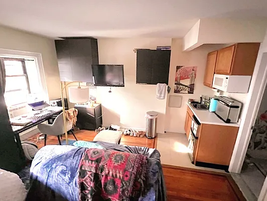 Rented by Corcoran | media 7