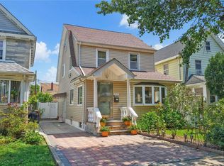 9315 215th St, Queens Village, NY 11428