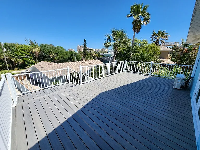 110 Surf St — Photo 30