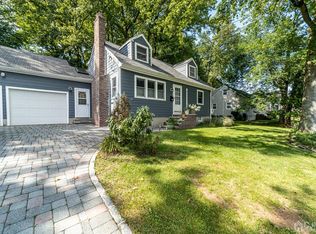145 Kimberly Rd, Colonia, NJ 07067