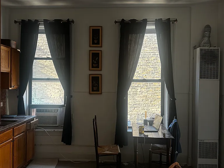 817 N Damen Ave #1F — Photo 4