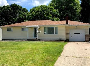 873 Bears Den Rd, Youngstown, OH 44511