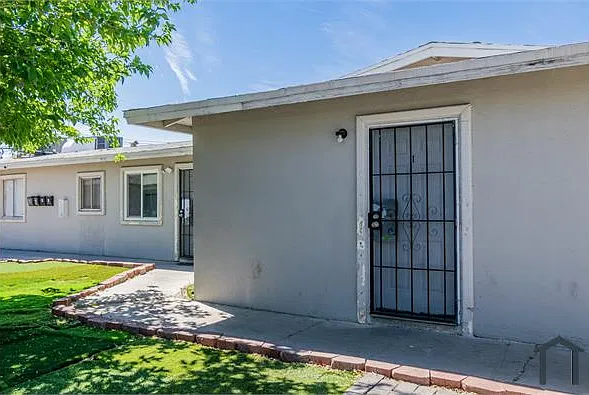 2508 E Mesquite Ave #1 — Photo 4