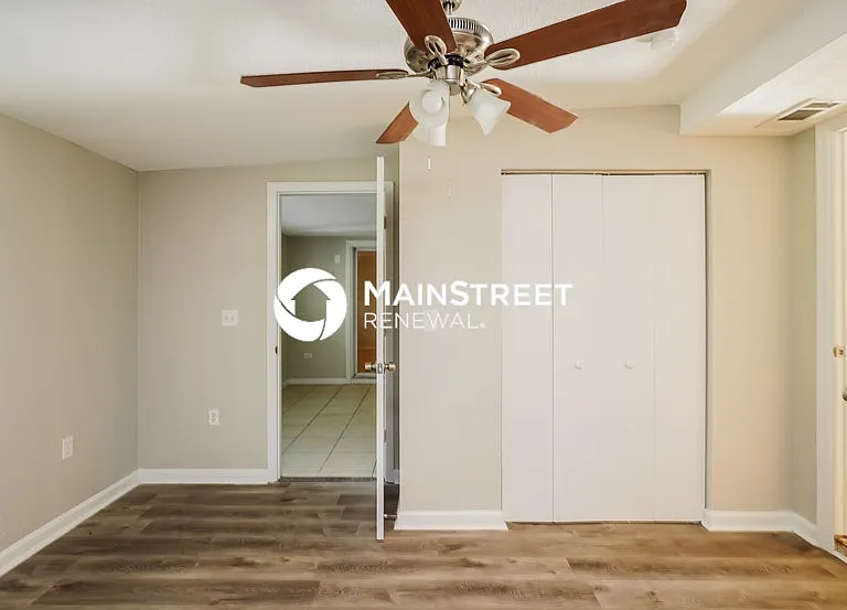 3031 Dillman Dr — Photo 11