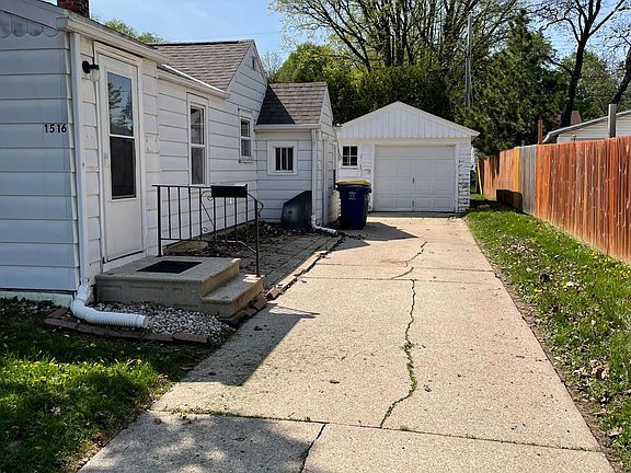 2nd image of 1516 S Norwood Ave