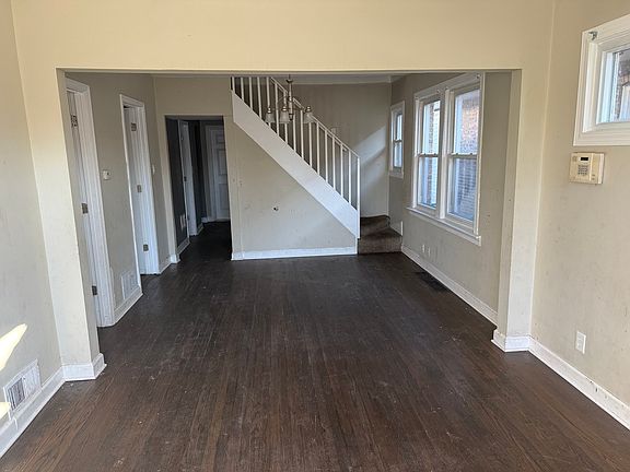 4th image of 8917 S Elizabeth St