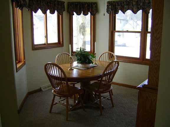 4th image of 106 Cooks Ct