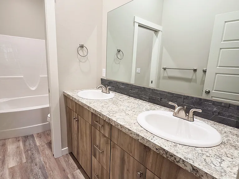 2977 N Maple Grove Rd — Photo 20