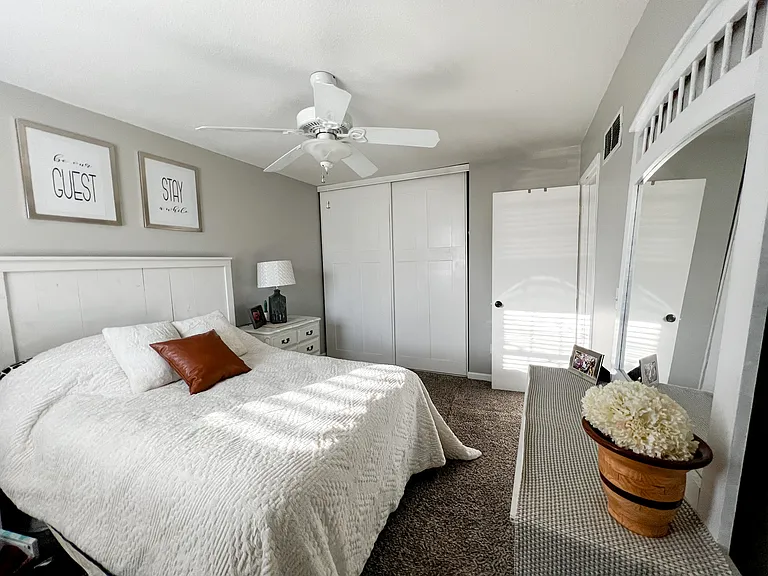 323 SE Melody Ln — Photo 34