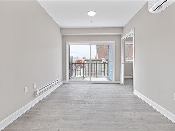 5th image of 370 Cambridge St N #1