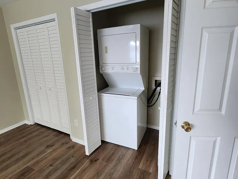 753 Ashdale Dr #4A — Photo 4