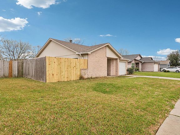 2nd image of 14067 Towne Way Dr