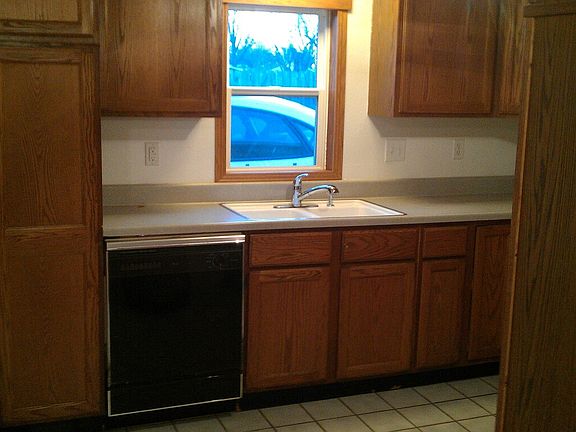 3rd image of 315A N Pecan St
