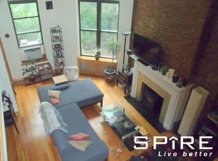 113 W 74th St APT 1R, New York, NY 10023