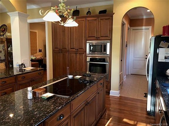 4th image of 3748 Rock Bridge Dr NE