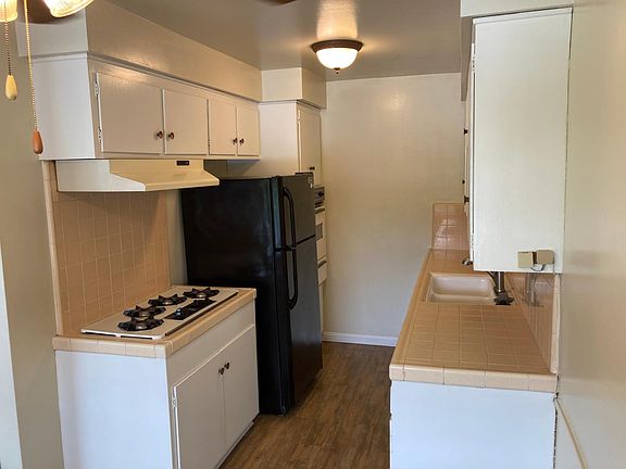 3rd image of 4068 W 138th St #F