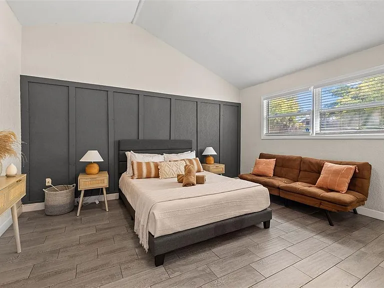 1830 30th Ln SW — Photo 5