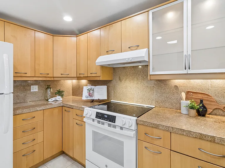 1209 Hueneme St #9 — Photo 12