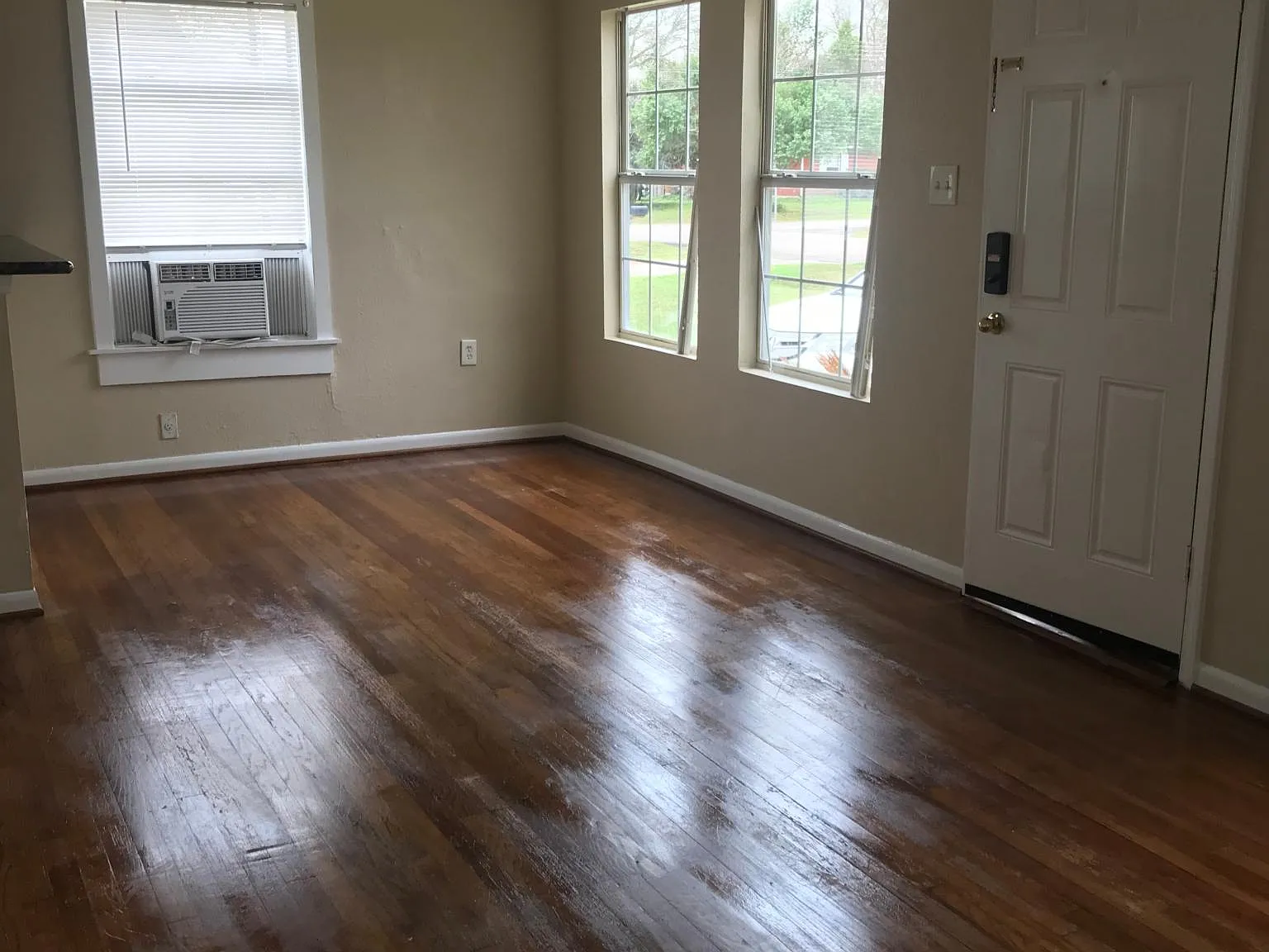 1510 Locust St — Photo 2