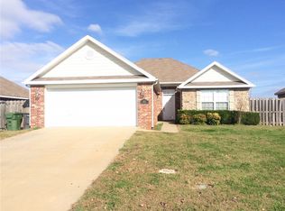 413 E Sweetwater Dr, Rogers, AR 72758