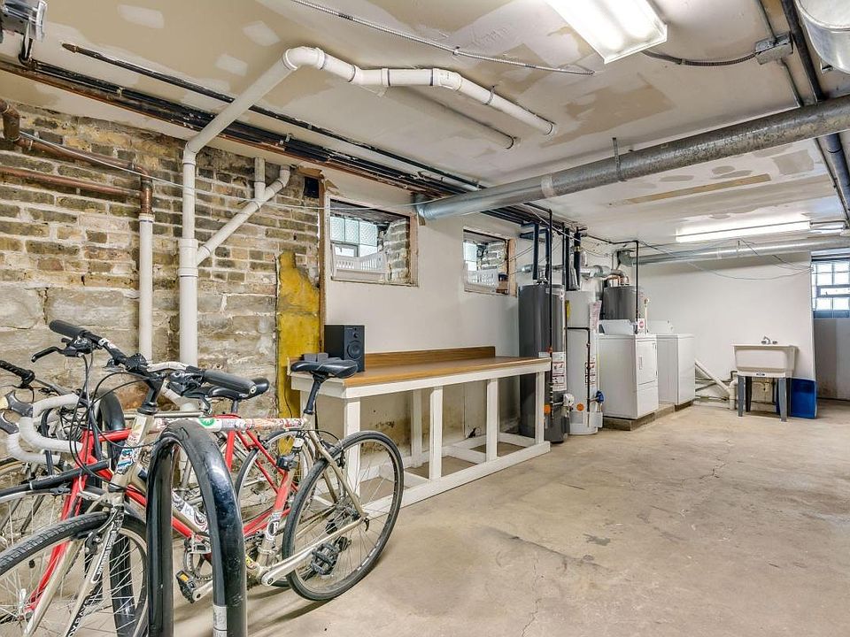 1347 W Huron - On Site Bike Storage