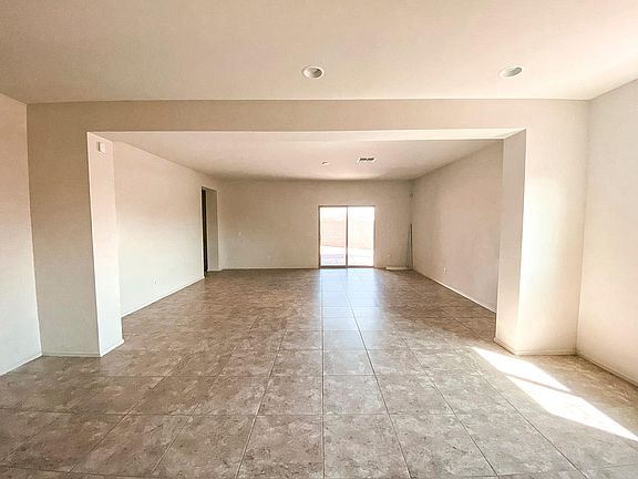 5th image of 21470 E Freedom Dr