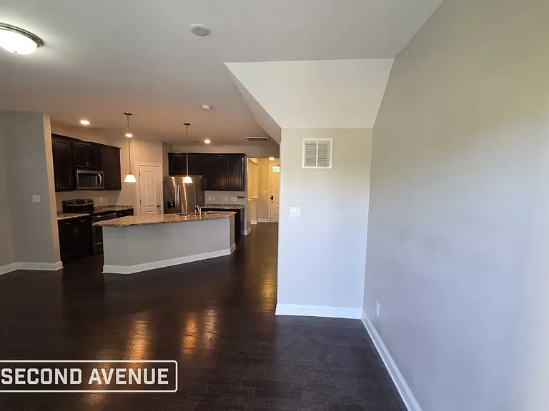 206 Crane Creek Way — Photo 2