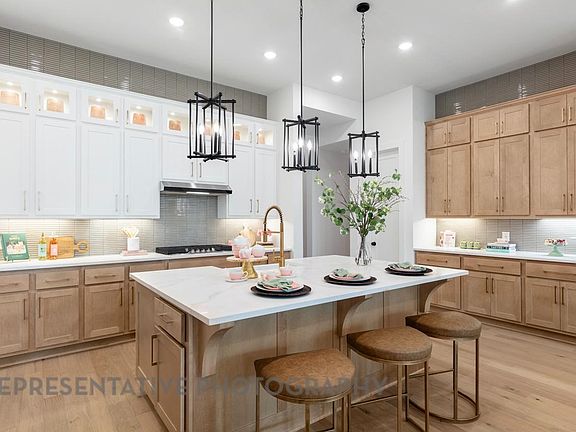 5th image of 7541 Camas Ave