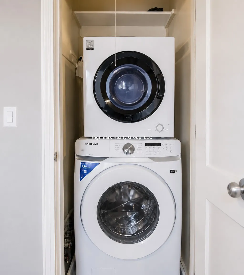 2 bed, 1.5 bath, 1000 sqft, $2,000 — Photo 4
