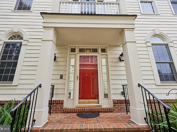3rd image of 331 Alfandre St