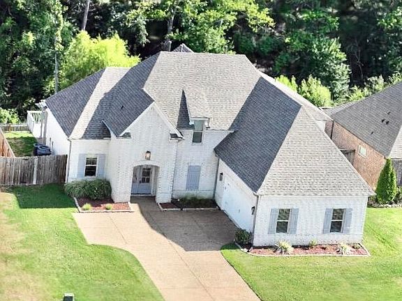 5th image of 626 Dudley Dr