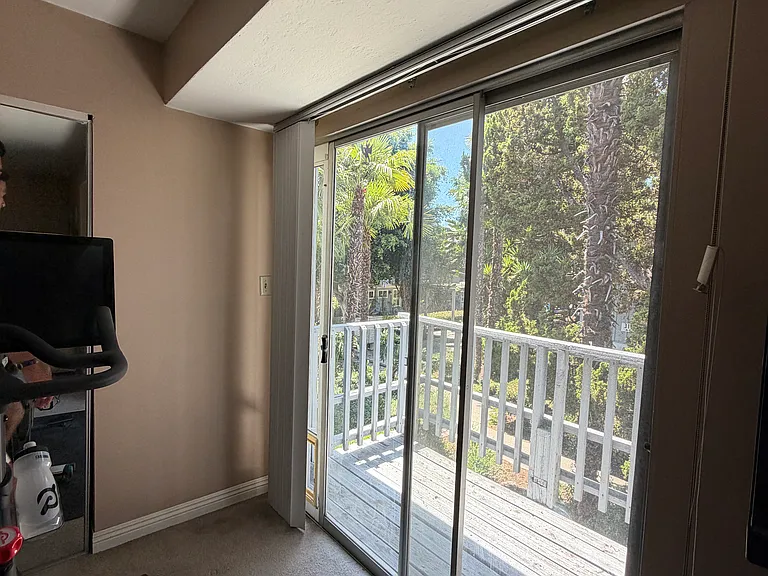 313 N Acacia Ave #D — Photo 22