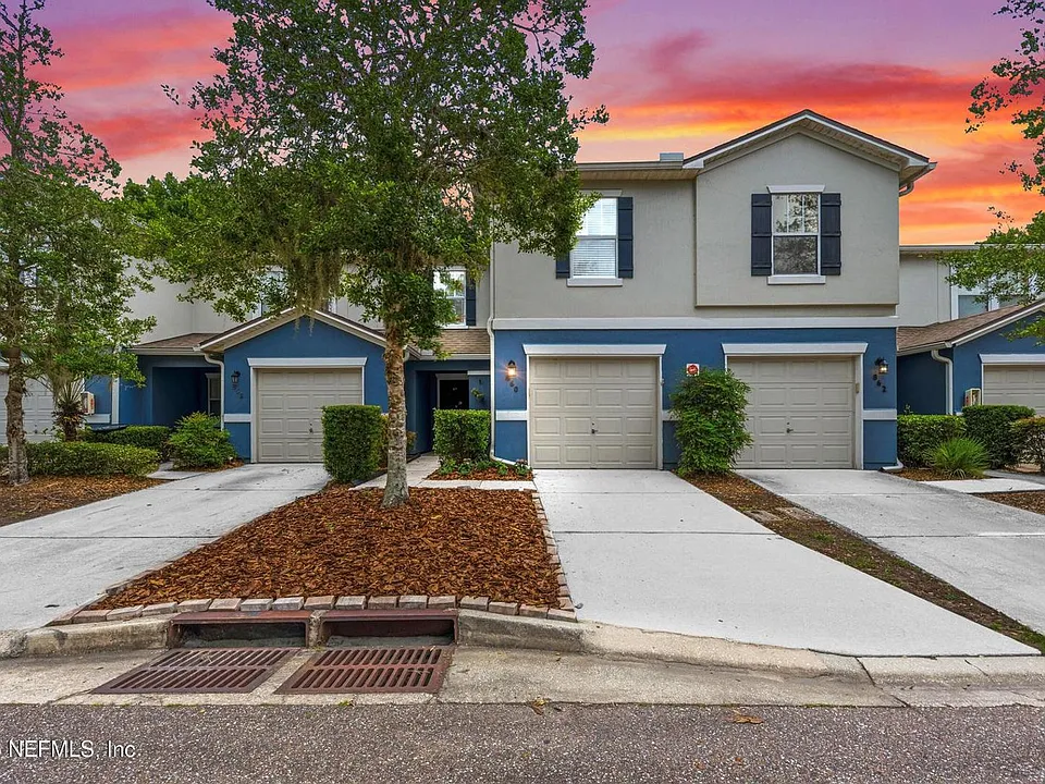 860 S Black Cherry Dr