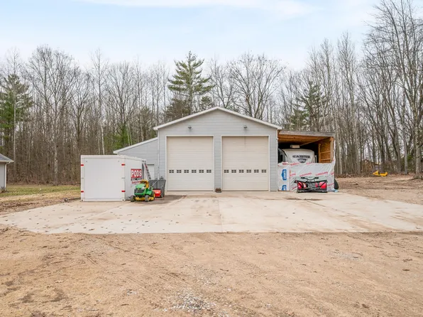 19117 Joslin Cir, Big Rapids, MI 49307