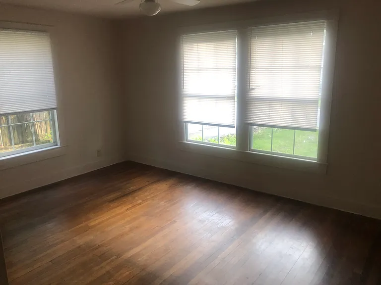 355 Pinehill Dr — Photo 8