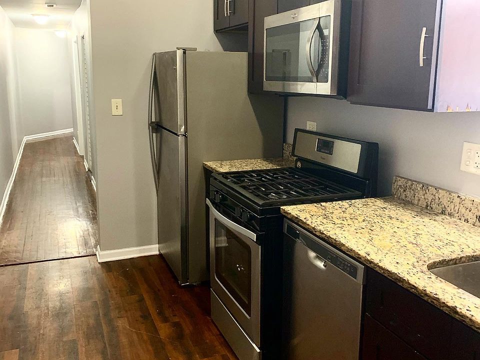 1st image of 4423 S Prairie Ave APT 1