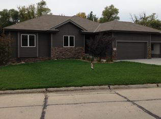 915 E 1st Ave, Oakland, NE 68045