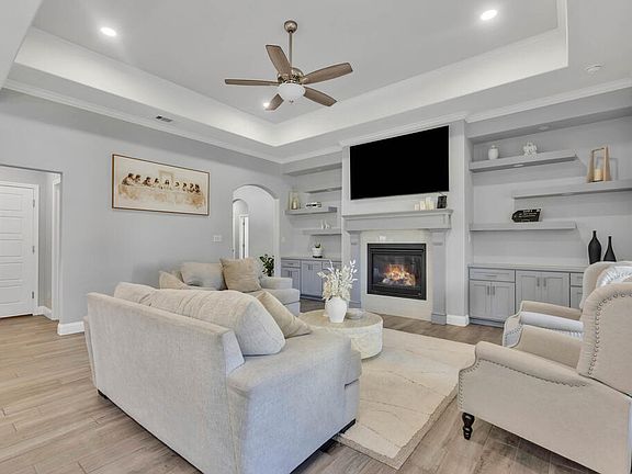 4th image of 8537 Luz Dr