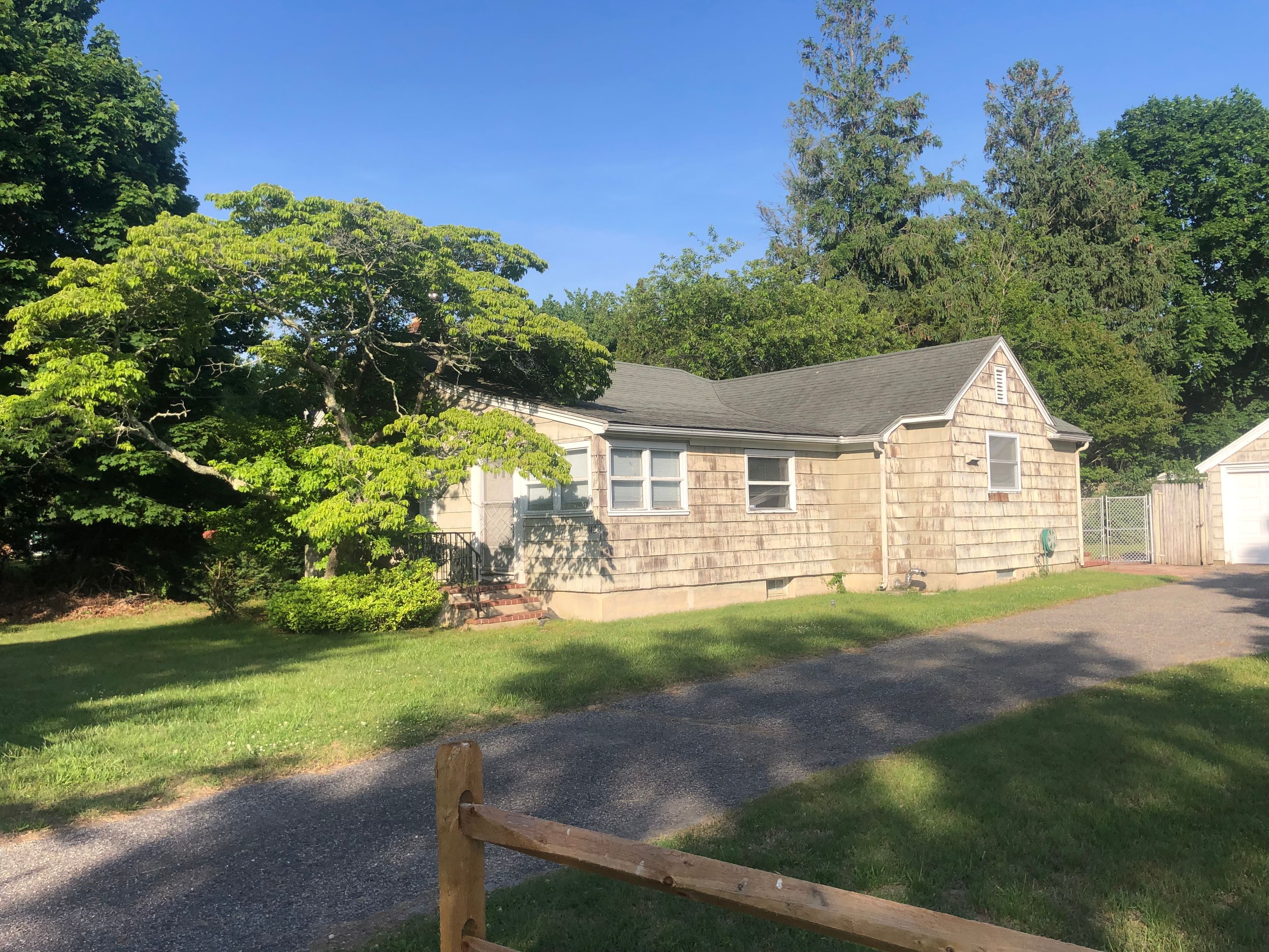 142 Shore Rd, Southampton, NY 11968 Out East