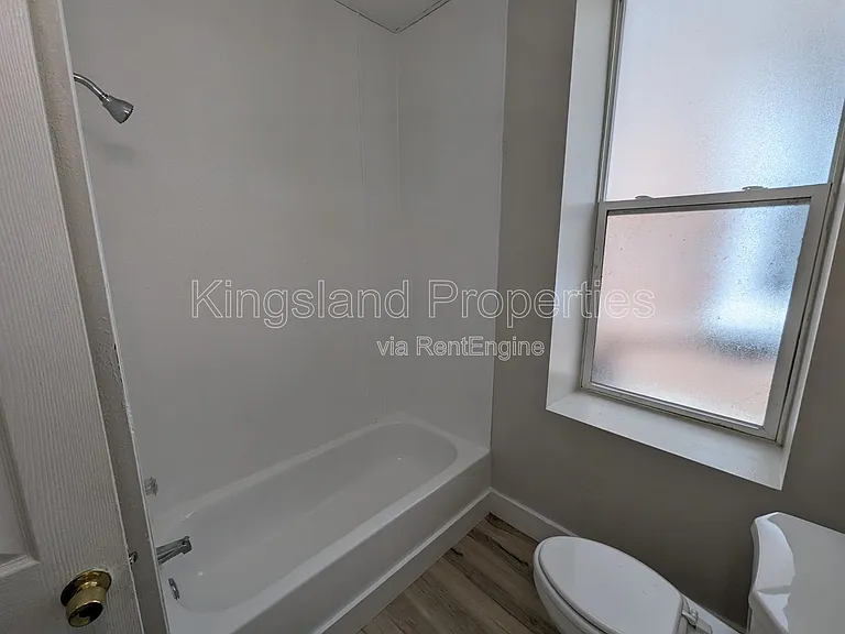 1939 Utah St — Photo 10