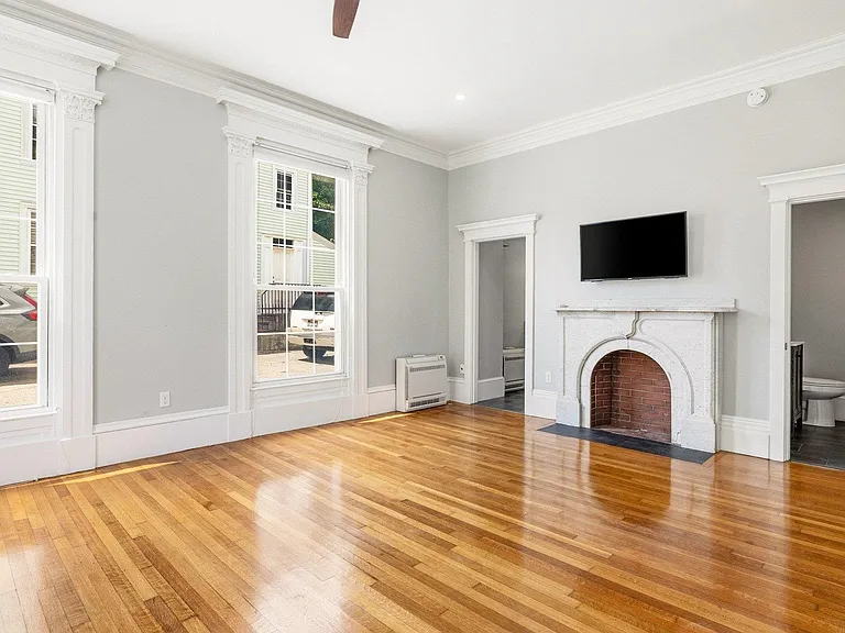 649 State St #A — Photo 7