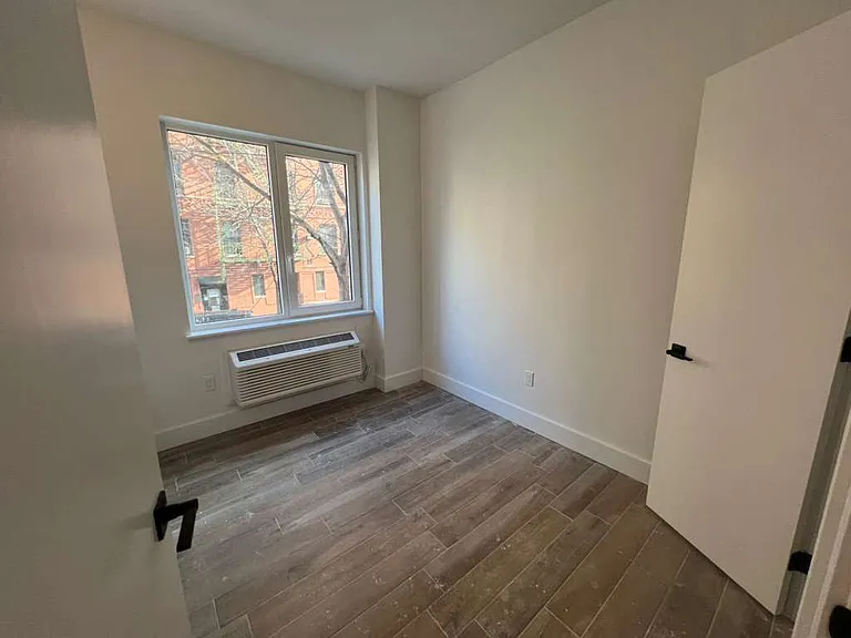 1803 Weeks Ave #2J — Photo 4