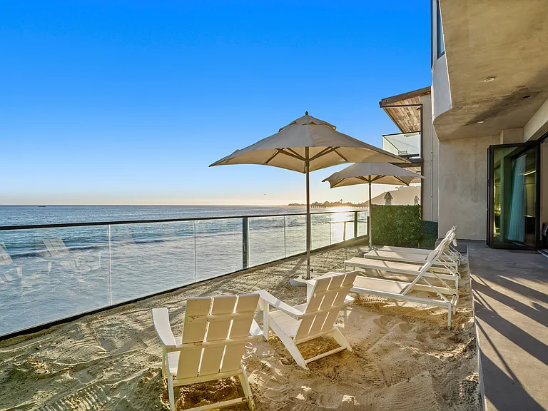 Open the door to California's best-kept beachside secret.