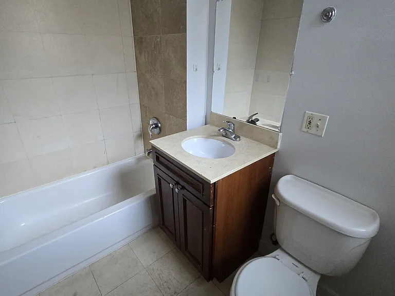 7460 N Greenview Ave #2 — Photo 13